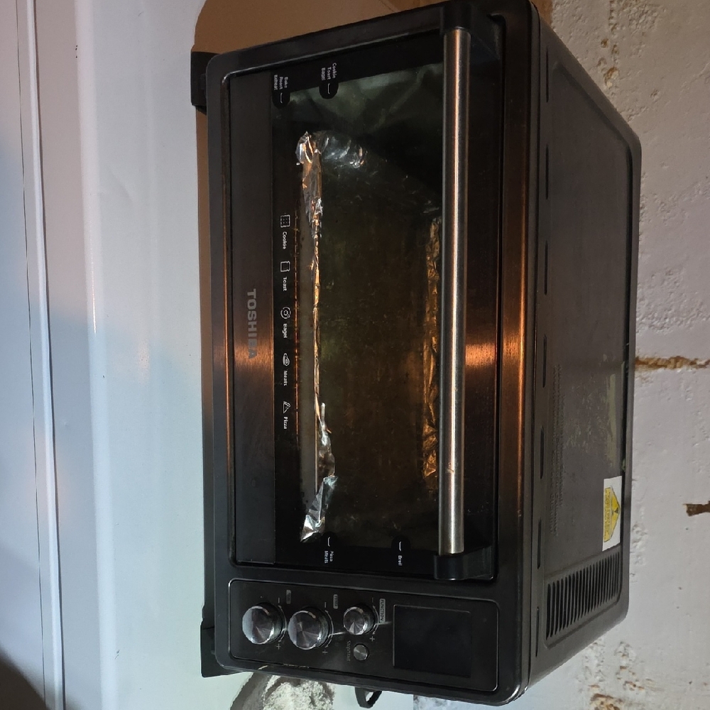 Toshiba Black Countertop Oven